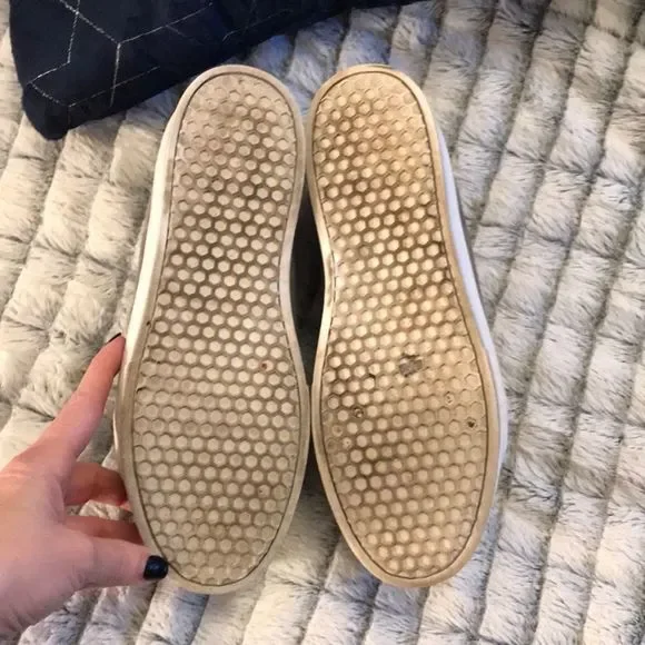 Fun Sam Edelman sneakers with a poof - Picture 5 of 7